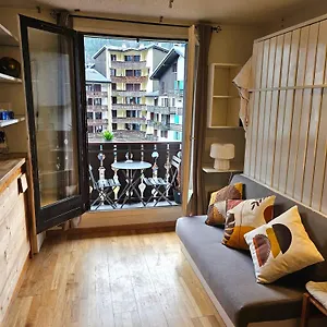 Cozy With Mountain Views Apartment Chamonix