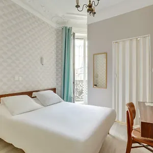 Hotel Des 3 Nations, París